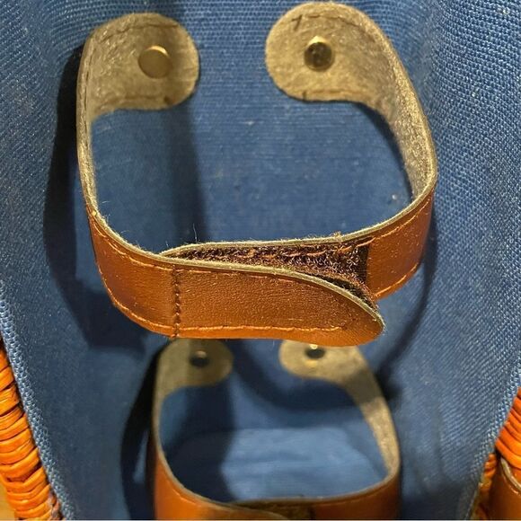 NWT Grey Goose Wicker Wine Bottle and Glass Picnic Carrier Blue Fabric Strap - Picture 6 of 13